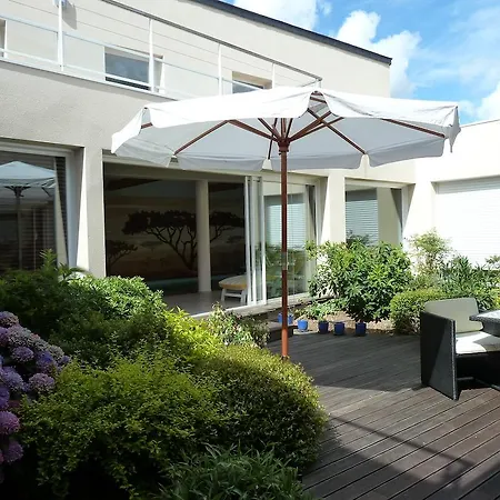 住宿加早餐酒店 Les Deux Chenes 爱尔德河畔拉夏贝尔