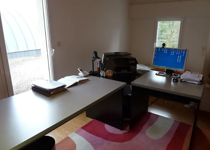 Les Deux Chenes فندق مبيت وإفطار *